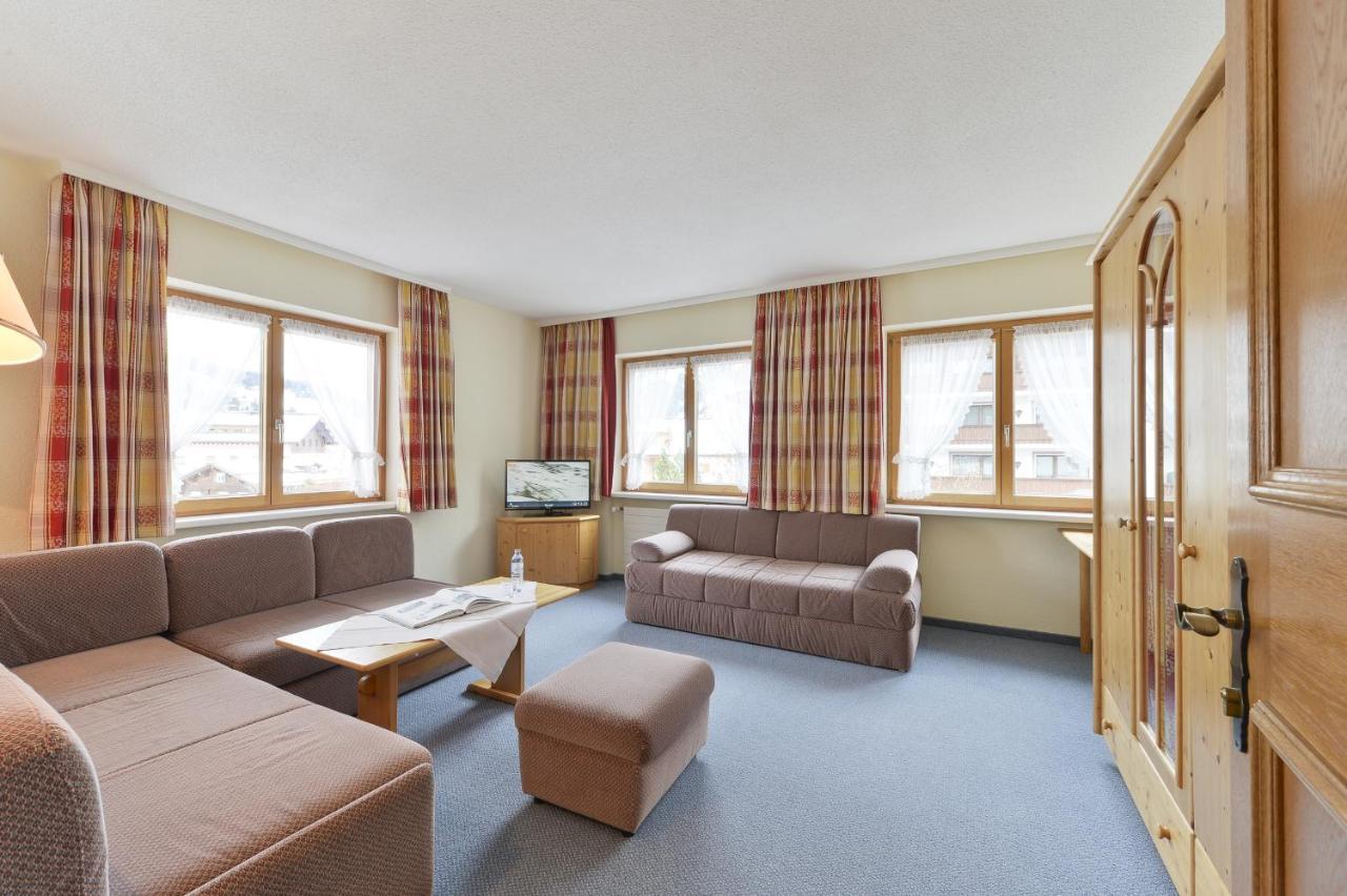 Haus Wallis Hotel Lech am Arlberg Habitación foto